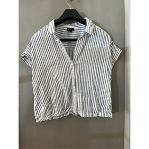 Who What Wear 100% cotton button down cropped shirt. Size XL